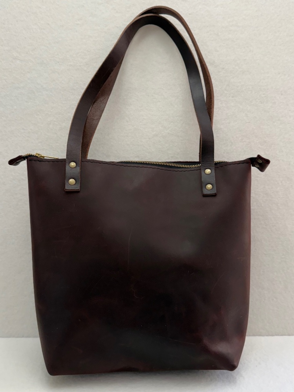 Portland Leather Goods PLG Small YKK Zipper Leather Tote in RETIRED Merlot NWOT